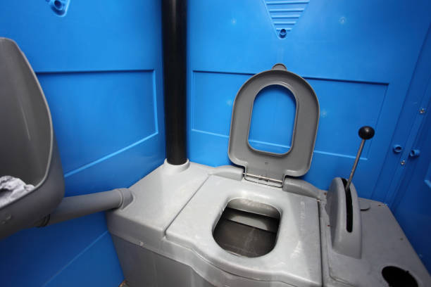Best Portable restroom trailer rental  in Shorewood, MN